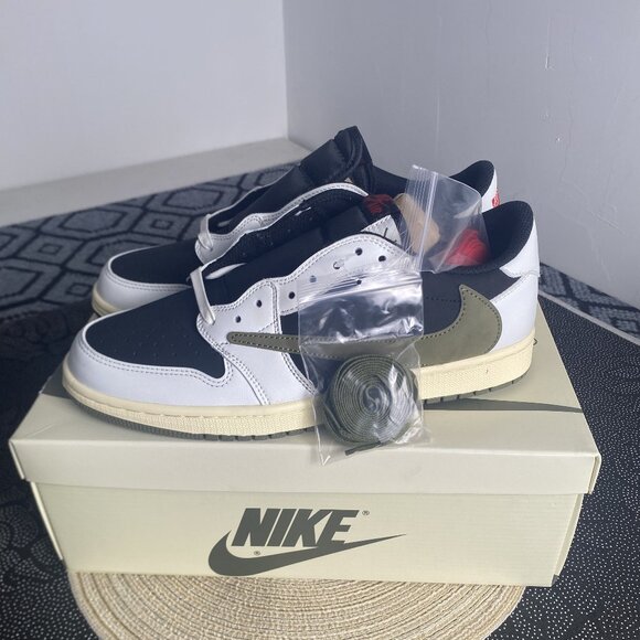 Travis Scott Jordan 1 Low Olive